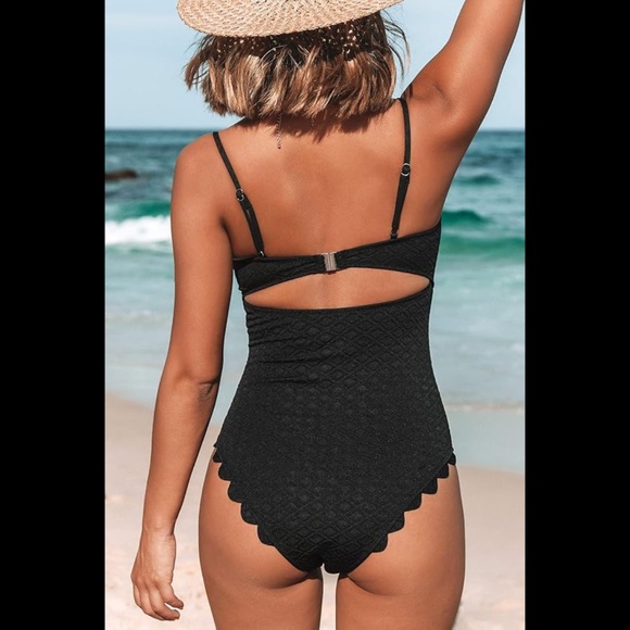 Women’s Scallop Trim Cutout One Piece Bathing Suit - Picture 2 of 8